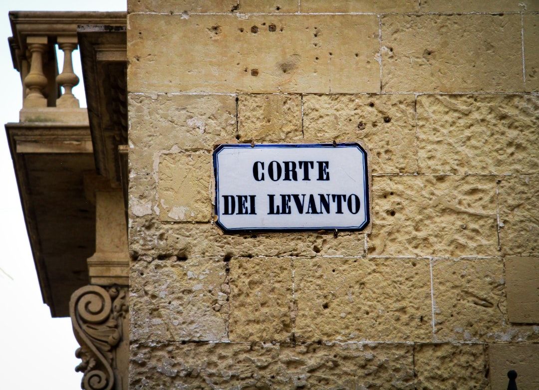 Getting there and around in Lecce