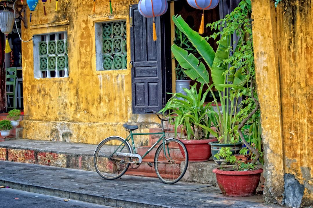 Direction and transport in Hoi An